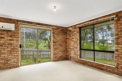 Property photo of 2/90 Ocean View Parade Lakes Entrance VIC 3909