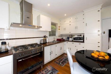 Property photo of 2 Tooronga Court Ashwood VIC 3147