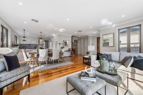 Property photo of 3/32 Pepperell Avenue Glen Waverley VIC 3150