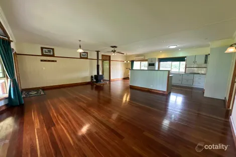Property photo of 133 Martin Crescent Benarkin North QLD 4314