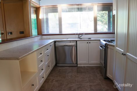 Property photo of 13 The Crescent Mount Evelyn VIC 3796