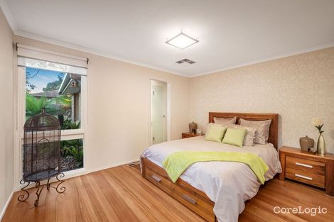 Property photo of 12 Richborough Grove Ferntree Gully VIC 3156