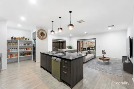Property photo of 3 Midewin Way Wyndham Vale VIC 3024