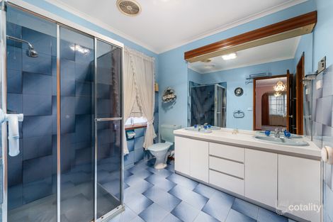 Property photo of 36 Kinterbury Drive Kings Park VIC 3021