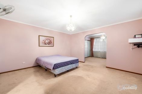 Property photo of 36 Kinterbury Drive Kings Park VIC 3021