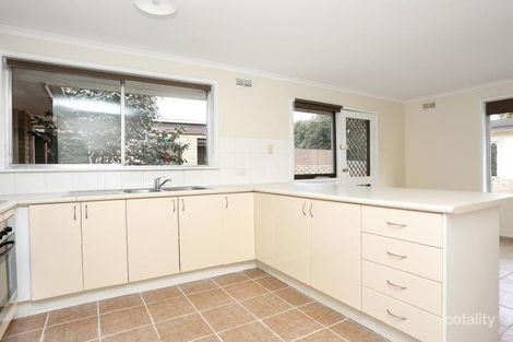 Property photo of 7 Streeton Circuit Mill Park VIC 3082
