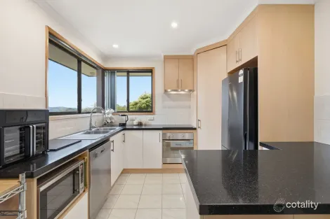 Property photo of 2/5 Ross Place Mount Stuart TAS 7000