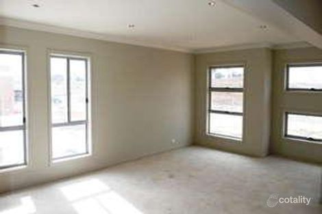 Property photo of 72 Gwen Meredith Loop Franklin ACT 2913