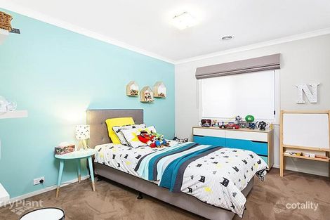 Property photo of 2 Audrey Lane Berwick VIC 3806