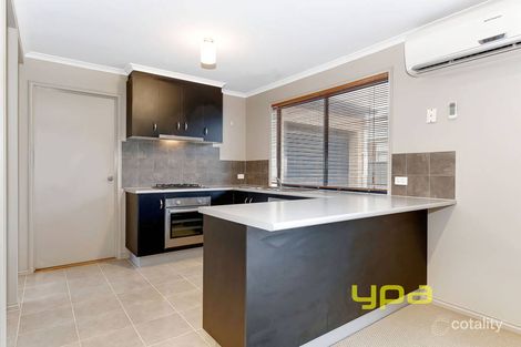 Property photo of 4 Ellenborough Crescent Manor Lakes VIC 3024