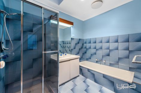 Property photo of 36 Kinterbury Drive Kings Park VIC 3021