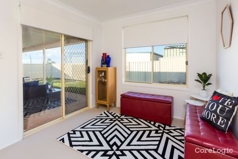 Property photo of 3 Hillview Crescent Macquarie Hills NSW 2285