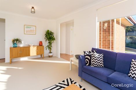 Property photo of 3 Hillview Crescent Macquarie Hills NSW 2285