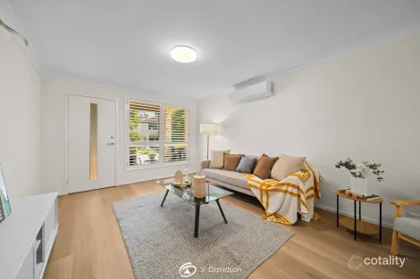 Property photo of 4 Acton Lane Holsworthy NSW 2173