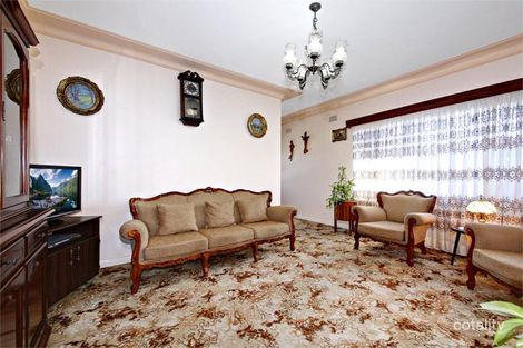 Property photo of 31 Robinson Street Eastlakes NSW 2018