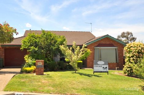 2/1 Minchin Pl, Kooringal, NSW 2650