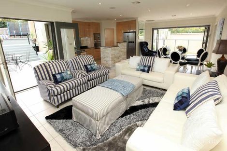 Property photo of 11 Nicholii Loop Jerrabomberra NSW 2619