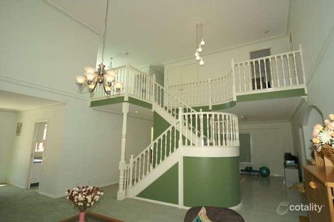 Property photo of 10 Dunster Court Endeavour Hills VIC 3802