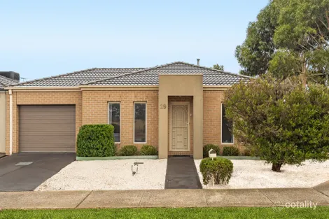 Property photo of 29 Basinview Drive Tarneit VIC 3029