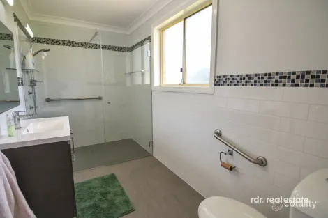 Property photo of 104 Runnymede Drive Inverell NSW 2360