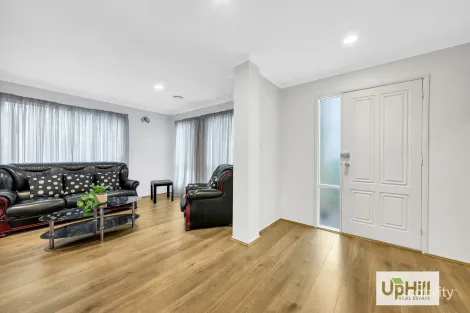Property photo of 1 Domain Circuit Beaconsfield VIC 3807