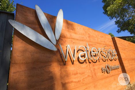 Property photo of 12 Waterside Boulevard Cranebrook NSW 2749