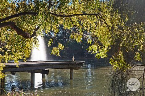 Property photo of 12 Waterside Boulevard Cranebrook NSW 2749