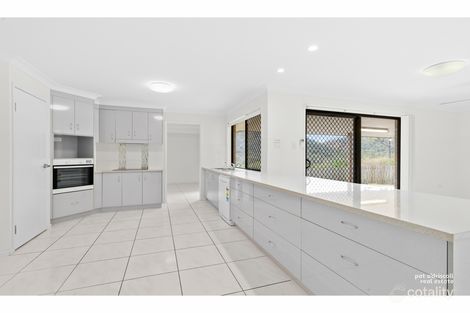 Property photo of 28 Skyline Drive Norman Gardens QLD 4701