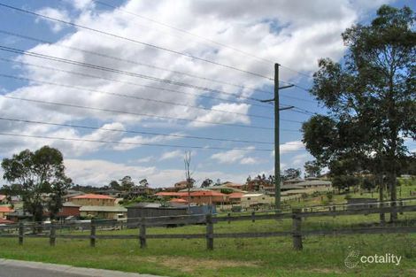 14 Flamingo Dr, Cameron Park, NSW 2285