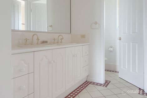 Property photo of 14 Whimbrel Grove Eli Waters QLD 4655