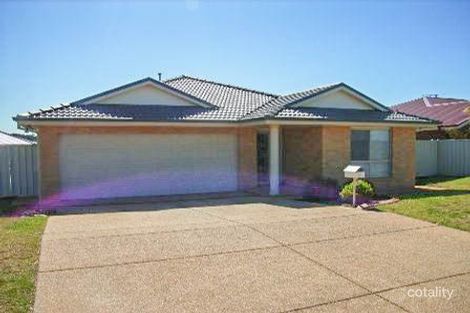 Property photo of 54 Avocet Drive Estella NSW 2650