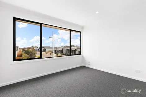 Property photo of 1 Cresthaven Road Tarneit VIC 3029