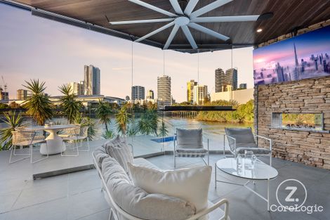 Property photo of 20 Lakeland Key Broadbeach Waters QLD 4218