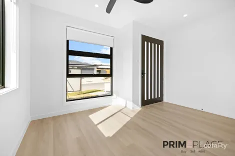 Property photo of 35 Celestial Way White Rock QLD 4306