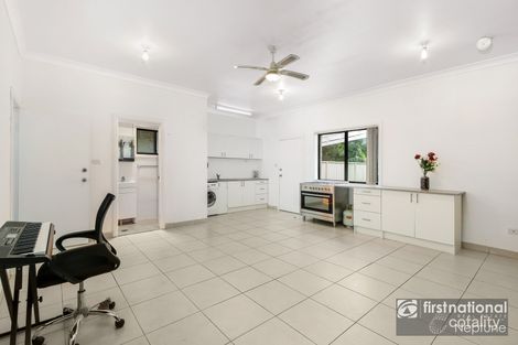 Property photo of 10 Glen Place Pendle Hill NSW 2145