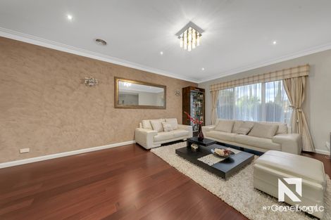 Property photo of 7 Linlithgow Parade Caroline Springs VIC 3023