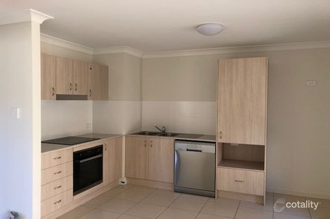 2/5 Creek Pl, Park Ridge, QLD 4125