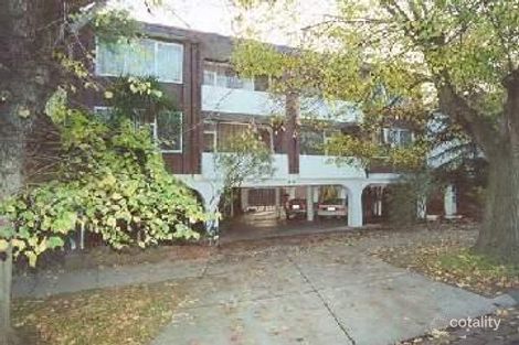 Property photo of 10/33 Irving Road Toorak VIC 3142