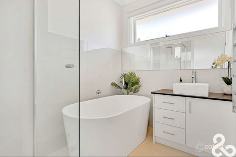 Property photo of 5/77 Pine Street Reservoir VIC 3073