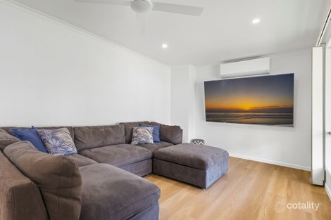 Property photo of 1/8 Morinda Way Labrador QLD 4215