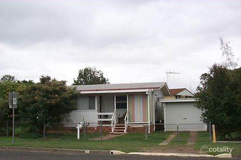 3 Edward St, Urangan, QLD 4655