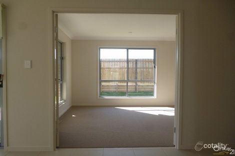 Property photo of 25 Bounty Circuit Eli Waters QLD 4655