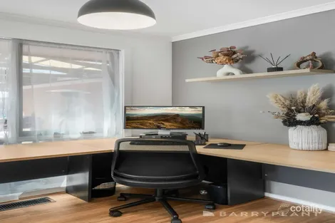 Property photo of 5 Jan Maree Court Pakenham VIC 3810
