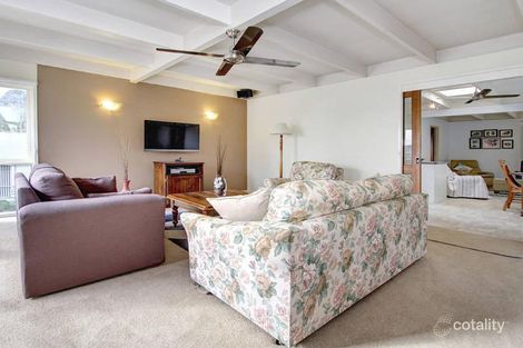 Property photo of 14 Burns Close Dromana VIC 3936