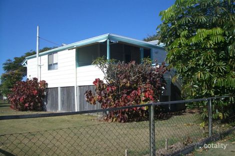 6 Elizabeth St, Urangan, QLD 4655