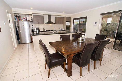 Property photo of 6 Gill Place Caroline Springs VIC 3023