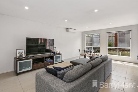 Property photo of 35 Golden Wattle Drive Mount Duneed VIC 3217