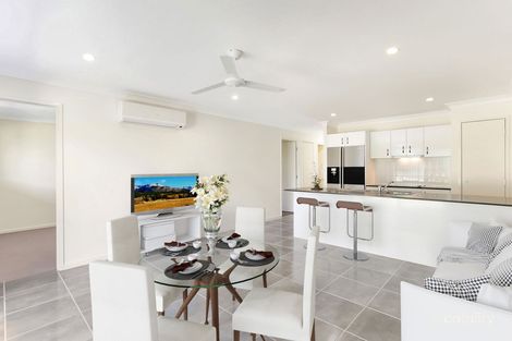 Property photo of 2/300B Preston Road Wynnum West QLD 4178