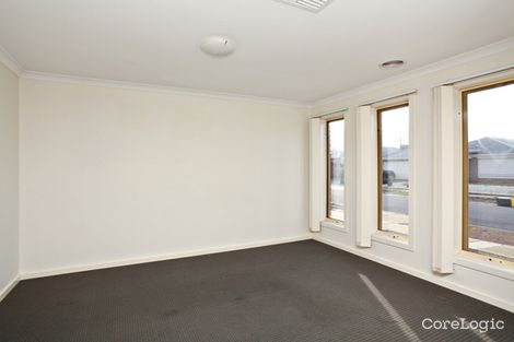 Property photo of 35 Nighthawk Road Tarneit VIC 3029