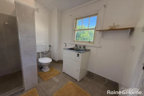 Property photo of 48 Berthong Street Young NSW 2594